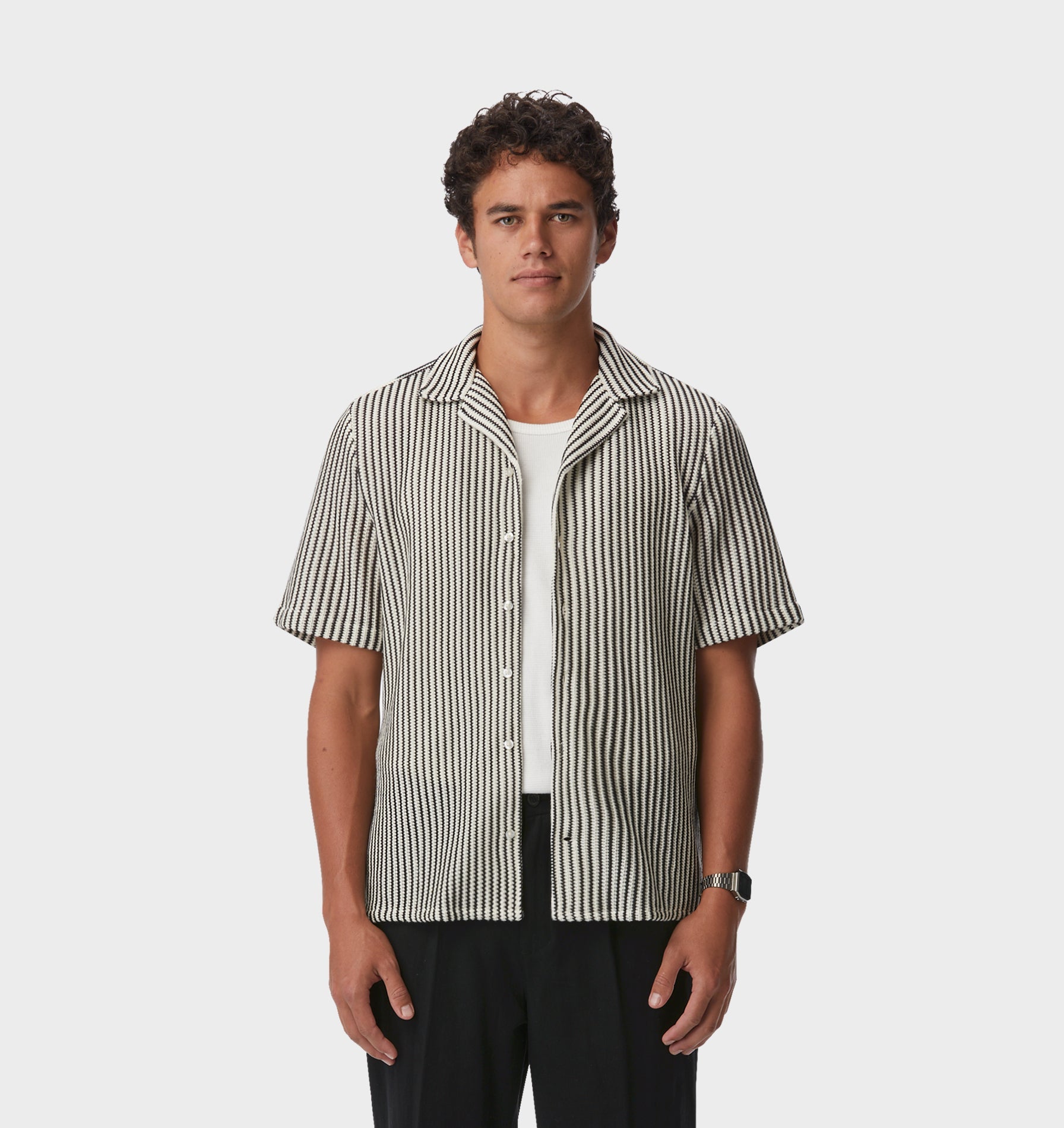 Textured Cuban Collar SS Shirt - Off White/Black