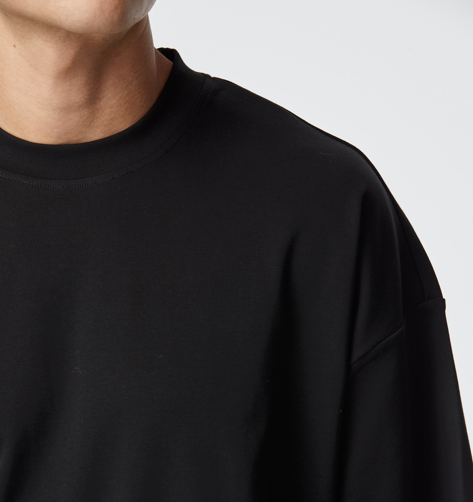 Interlock Lewi Tee - Black